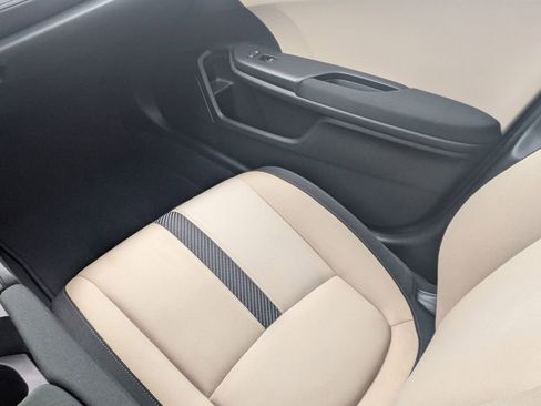 Used 2018 Honda Civic Sport image 17