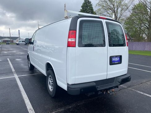 Used 2023 GMC Savana 2500 w/ Driver Convenience Package RWD image 5