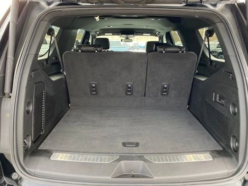 Used 2022 Chevrolet Suburban RST w/ Luxury Package image 31