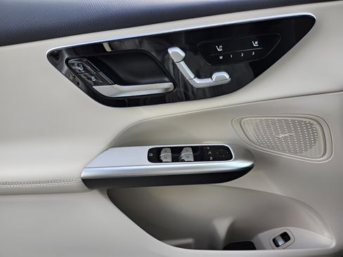 New 2026 Mercedes-Benz GLC 300 image 22