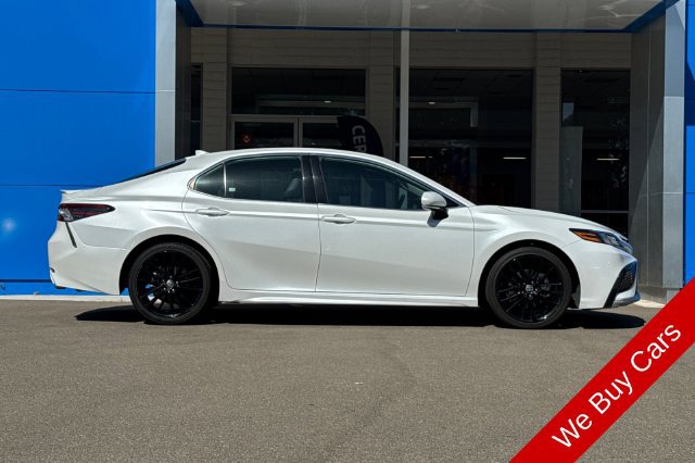 Used 2023 Toyota Camry XSE FWD image 5