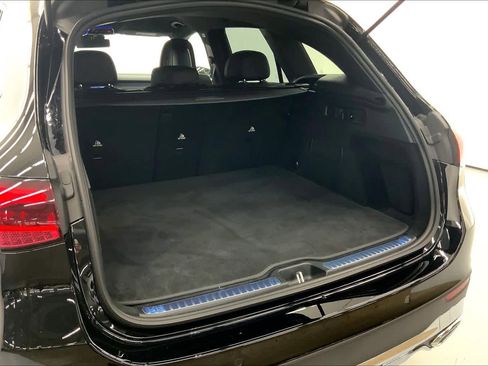 Used 2026 Mercedes-Benz GLC 300 image 15