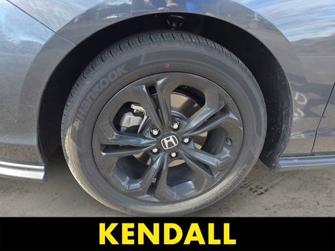 Used 2025 Honda Accord SE image 14