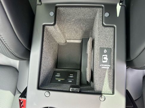 Used 2026 Porsche Macan image 29