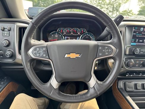 Used 2018 Chevrolet Silverado 1500 LTZ w/ LTZ Plus Package AWD/4WD image 19