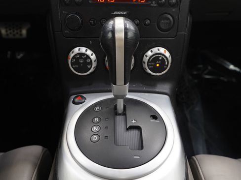 Used 2006 Nissan 350Z Touring RWD image 25