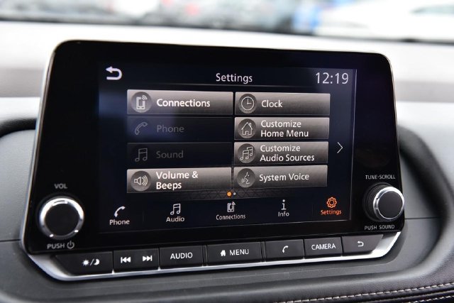 Used 2023 Nissan Rogue S FWD image 13