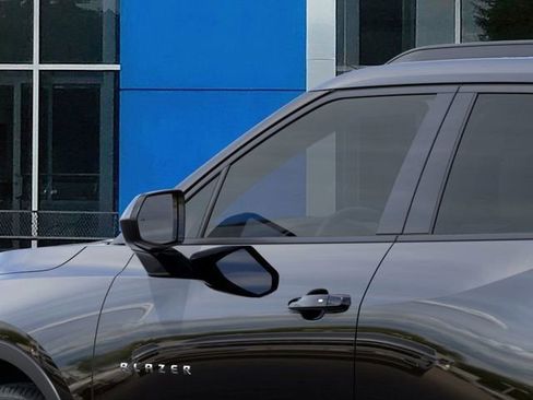 New 2026 Chevrolet Blazer LT w/ Convenience Package FWD image 12