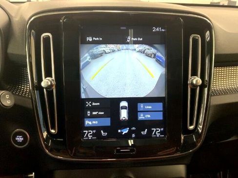 Used 2020 Volvo XC40 T5 R-Design image 18