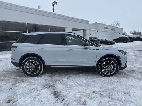 New 2026 Lincoln Corsair Premiere image 2