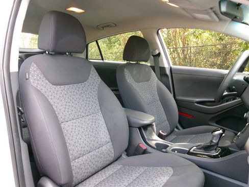 Used 2018 Hyundai Ioniq Blue image 15