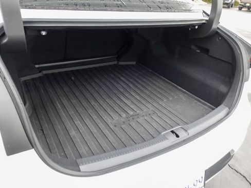 Certified 2023 Toyota Crown XLE image 27