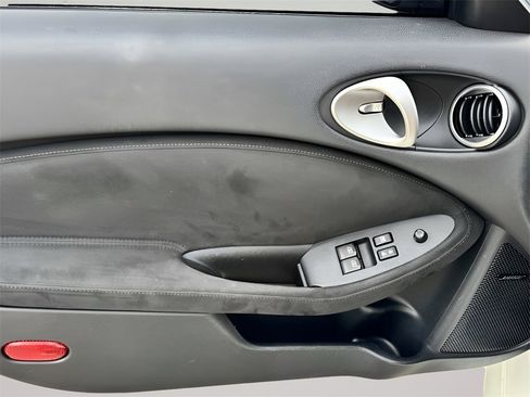 Used 2017 Nissan 370Z Touring Sport image 29