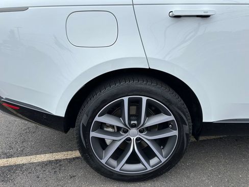 Used 2025 Land Rover Range Rover SE AWD/4WD image 21