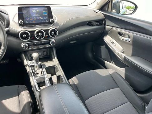 Used 2024 Nissan Sentra SV FWD image 17