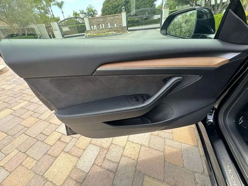 Used 2020 Tesla Model 3 Standard Range Plus image 21