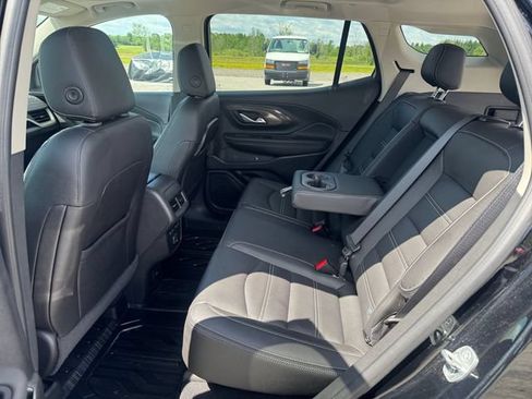 Used 2022 GMC Terrain Denali w/ Denali Premium Package AWD/4WD image 16