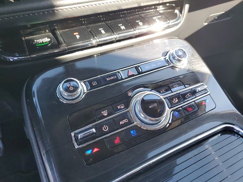 Certified 2023 Lincoln Nautilus Reserve w/ Monochromatic Package image 20