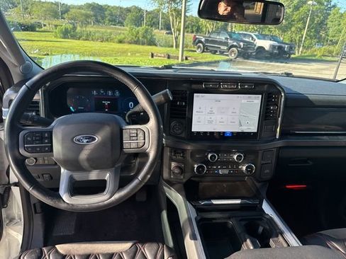 Used 2024 Ford F250 Lariat w/ Lariat Ultimate Package AWD/4WD image 12