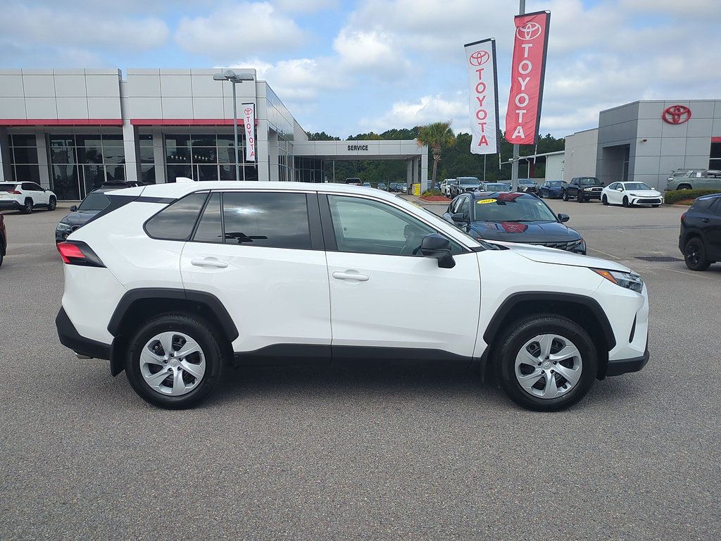 Used 2024 Toyota RAV4 LE FWD image 2