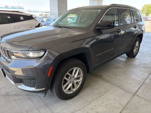 Used 2023 Jeep Grand Cherokee L Laredo image 1