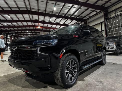 Used 2021 Chevrolet Tahoe Z71 w/ Z71 Signature Package image 9