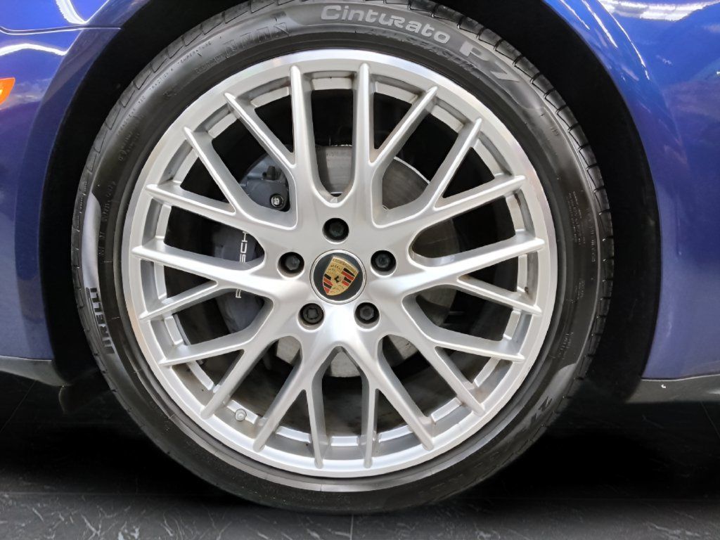Used 2023 Porsche Panamera 4 w/ Premium Package AWD/4WD image 37