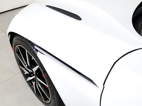 Used 2020 Aston Martin DB11 Volante RWD image 33