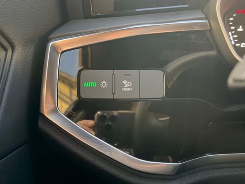 Used 2025 Audi Q3 2.0T Premium Plus w/ Premium Plus Package image 37