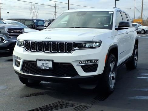 Used 2023 Jeep Grand Cherokee 4WD 4xe w/ Luxury Tech Group II image 2