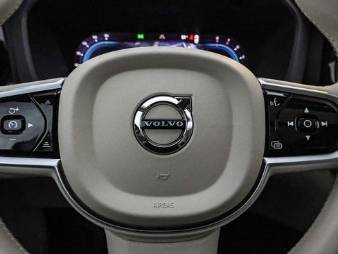 Used 2025 Volvo XC60 B5 Core w/ Protection Package Premier image 37