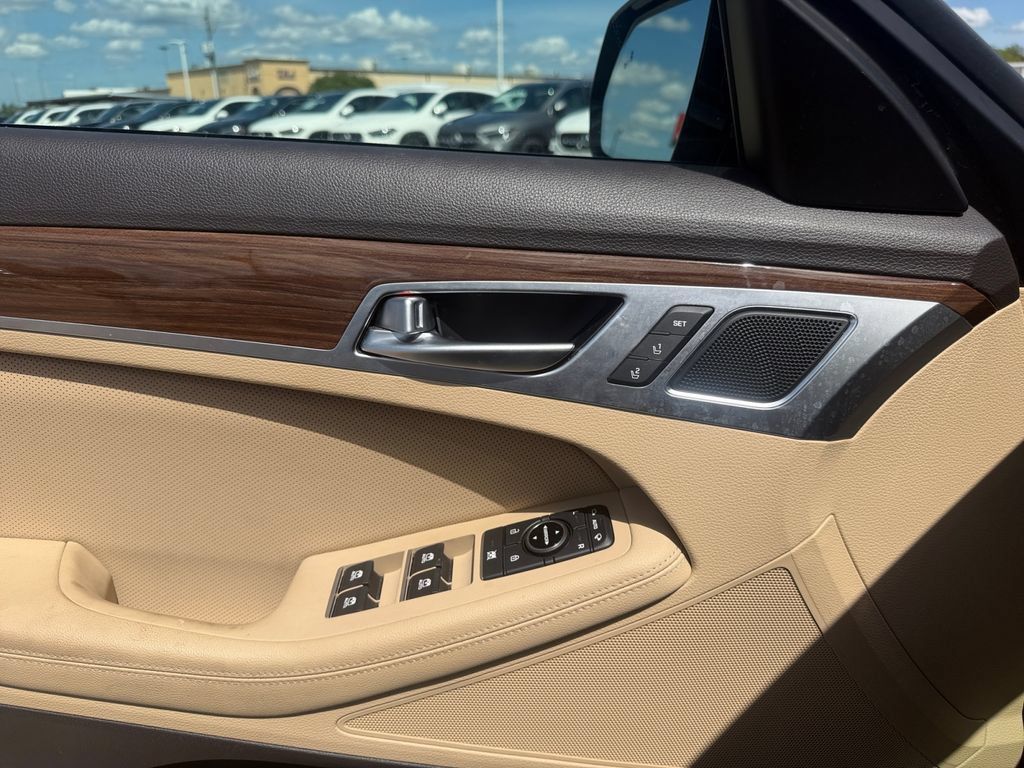 Used 2020 Genesis G80 3.8 RWD image 16