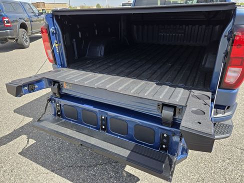 New 2026 GMC Sierra 1500 Elevation w/ Elevation Premium Package AWD/4WD image 9