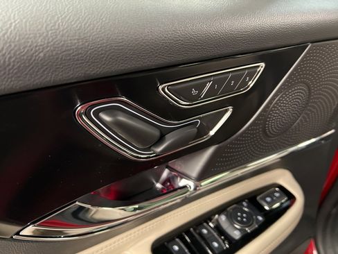 New 2026 Lincoln Corsair Reserve image 25