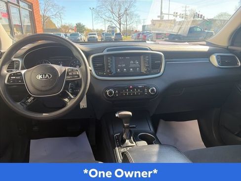 Used 2019 Kia Sorento AWD image 10