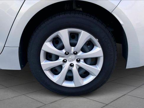 Used 2025 Toyota Corolla LE image 11