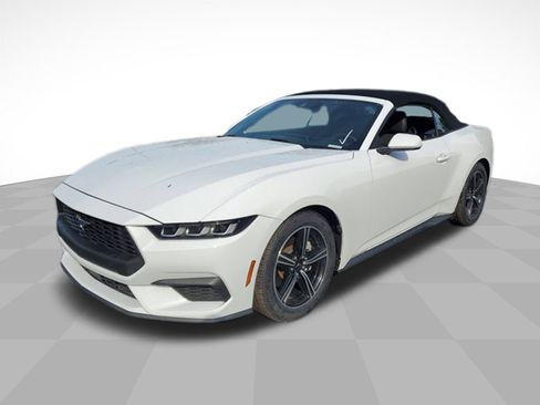 Used 2024 Ford Mustang Convertible image 25