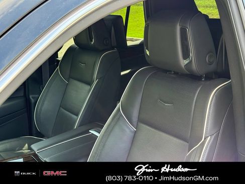 Used 2024 Cadillac Escalade Premium Luxury RWD image 17