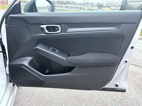 Used 2023 Honda Civic Sport image 15