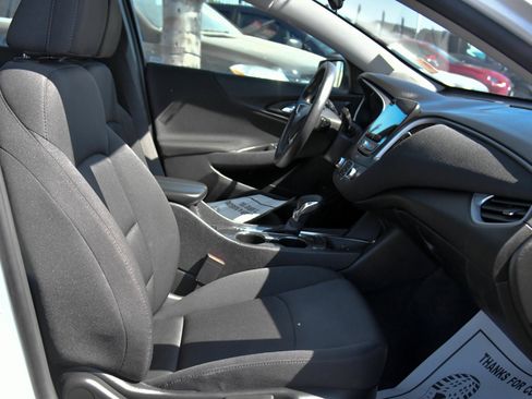 Used 2024 Chevrolet Malibu LT FWD image 40