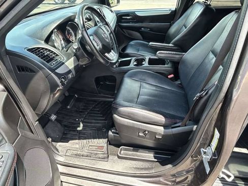 Used 2017 Dodge Grand Caravan GT FWD image 15
