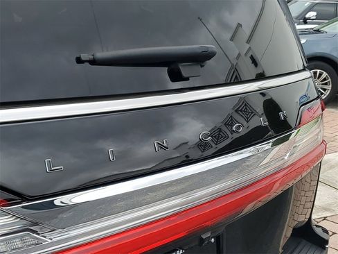 Used 2021 Lincoln Navigator Black Label w/ Cargo Convenience Package image 8