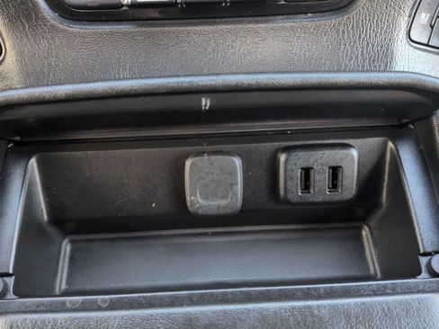 Used 2019 Chevrolet Suburban Premier image 34