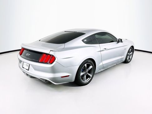 Used 2015 Ford Mustang GT image 9