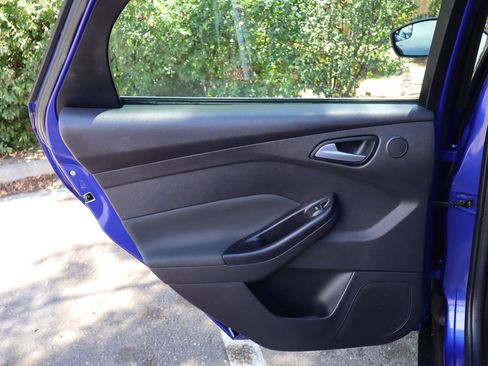 Used 2014 Ford Focus Titanium FWD image 24