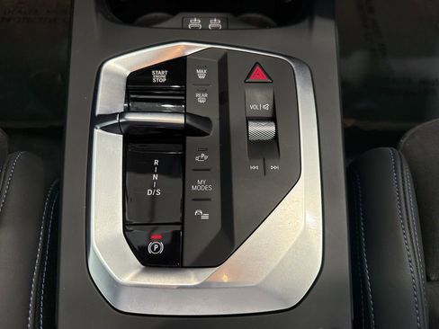 Used 2025 BMW M235i xDrive w/ Premium Package image 16