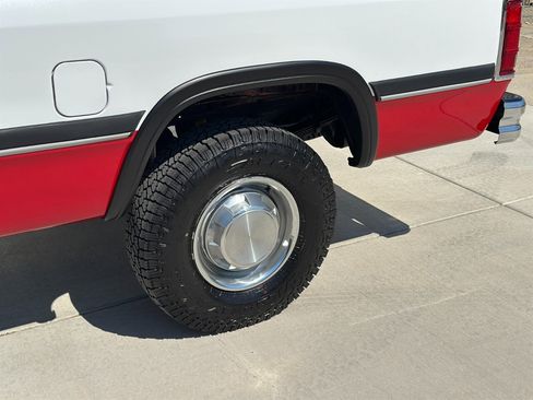 Used 1991 Dodge D/W Truck 250 image 13
