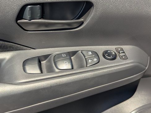 Used 2025 Nissan Kicks Play S FWD image 21