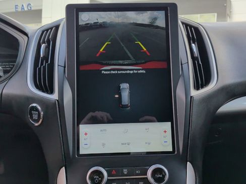 Used 2022 Ford Edge SE w/ Black Appearance Package image 25