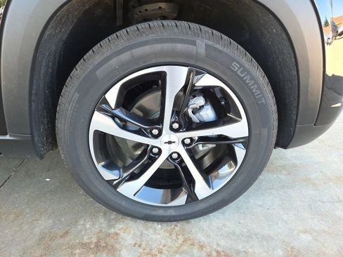 Used 2024 Chevrolet Trax RS w/ Driver Confidence Package FWD image 64